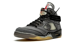 Nike Men's Air Jordan 5 Retro Sp Off-White, Black/Muslin/Fire Red, 7